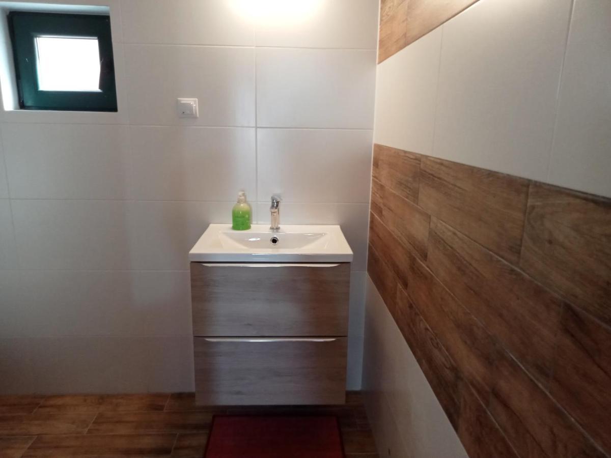 Elza Guesthouse Риметя Экстерьер фото